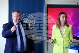 "Жените в технологиите - Women in Tech" - курс