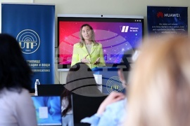 "Жените в технологиите - Women in Tech" - курс