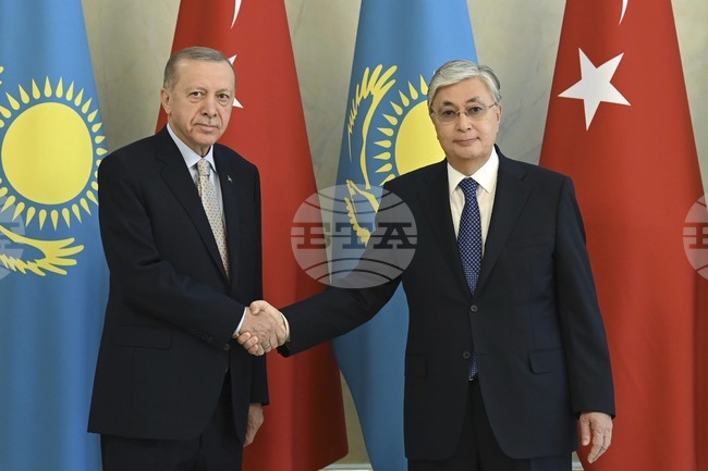 Турция и Казахстан подписаха 20 споразумения за сътрудничество в различни сектори 