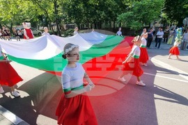 Село Минерални бани - Международен детски етнофестивал  - "Децата на Балканите - с духовност в Европа"