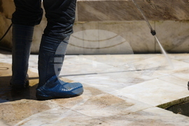 НДК - фонтани - почистване