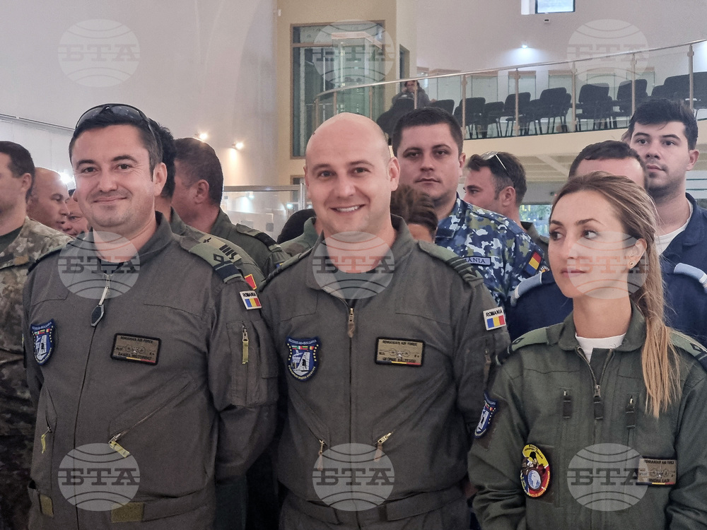 Участниците в международното учение „Спартан“, чийто домакин е авиобаза „Безмер“, получиха сертификатите си