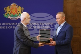 Министерство на отбраната - Илиан Илиев - отличия