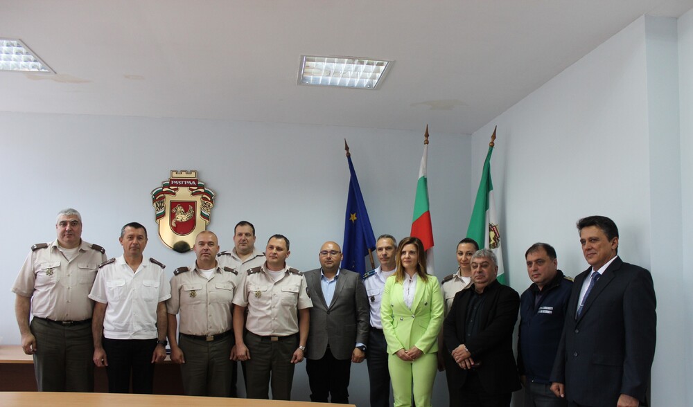 ОА Разград: Заместник областният управител Надя Йорданова участва в церемония по сдаване на длъжност Началник военно окръжие II степен - Разград