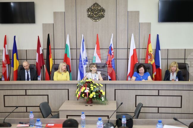 Бургас - Център за еврейско-българско сътрудничество "Алеф" - международен литературен младежки фестивал