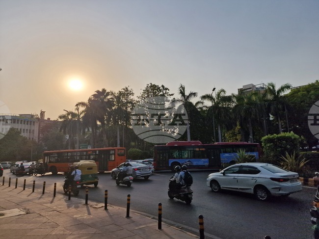 АФП: Пренебрегван от Вашингтон, ЕС ухажва Индия в областта на търговията и на сигурността