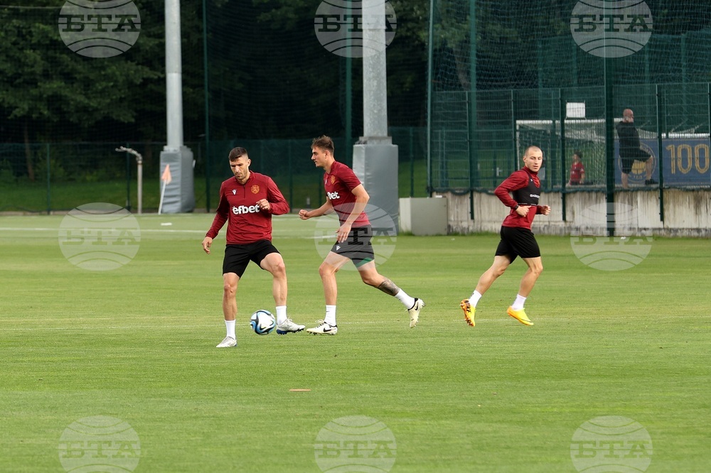 Футбол - НФБ "Бояна" - Национален отбор - открита трениравка