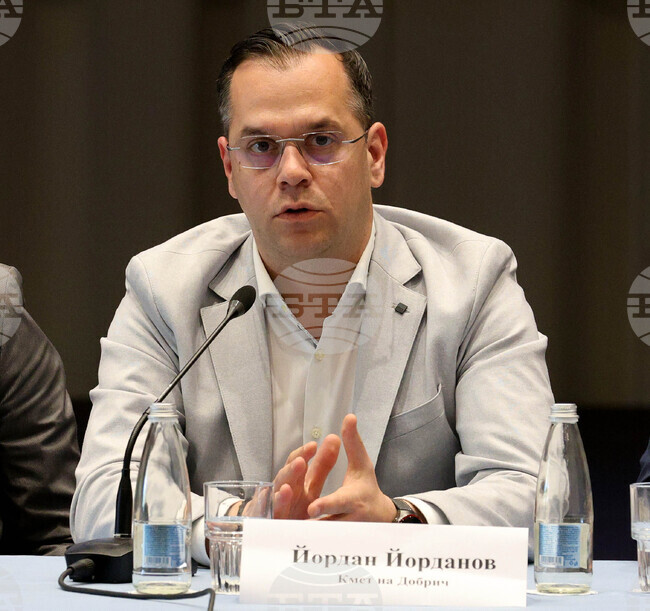 Агенцията за акредитация даде положителна оценка на проекта за откриване на филиал на Бургаския университет, съобщи кметът на Добрич