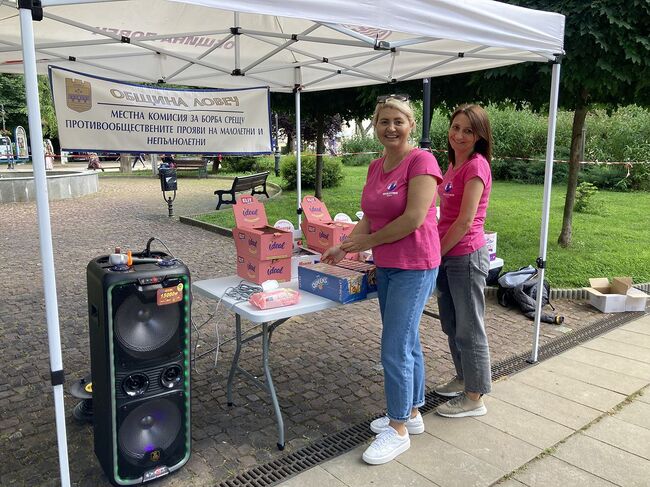 Община Ловеч: Ученици от девет училища рисуваха в Работилницата за идеи за игри на асфалт