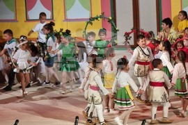 Брезник - спектакъл - детска градина "Брезица"