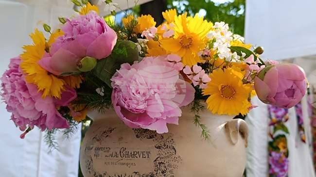 Близо 360 мъже и жени в община Ловеч празнуват имен ден