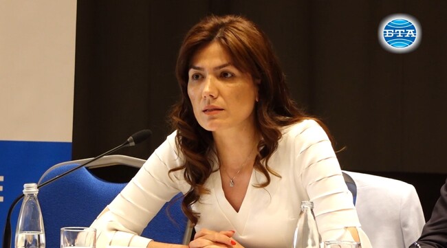 Председателят на ресорната комисия в последния парламент Ертен Анисова акцентира върху необходимостта от общи усилия за развитието на българския туризъм