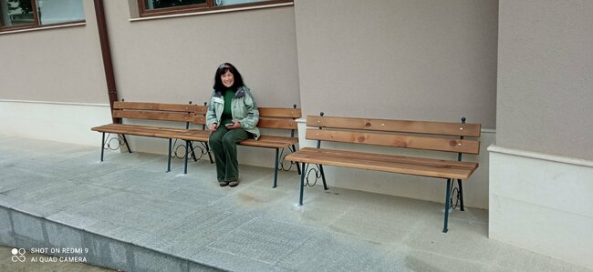 В резултат на активен и градивен диалог между кмет и граждани! Община Благоевград постави нови пейки в ж.к. „Ален мак“ по искане на хората, живеещи в района