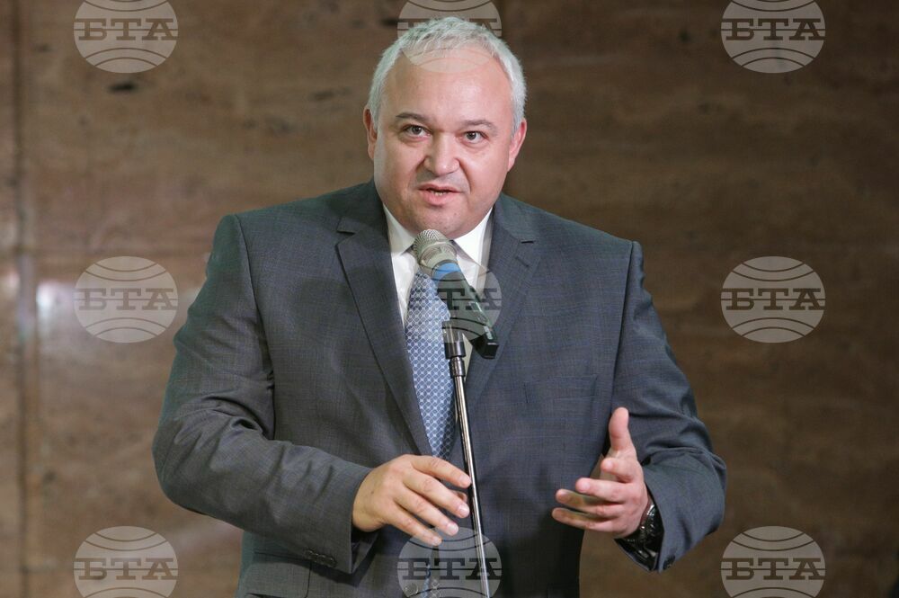 Interior Minister Expects Results from Proceedings Against Big Political Players