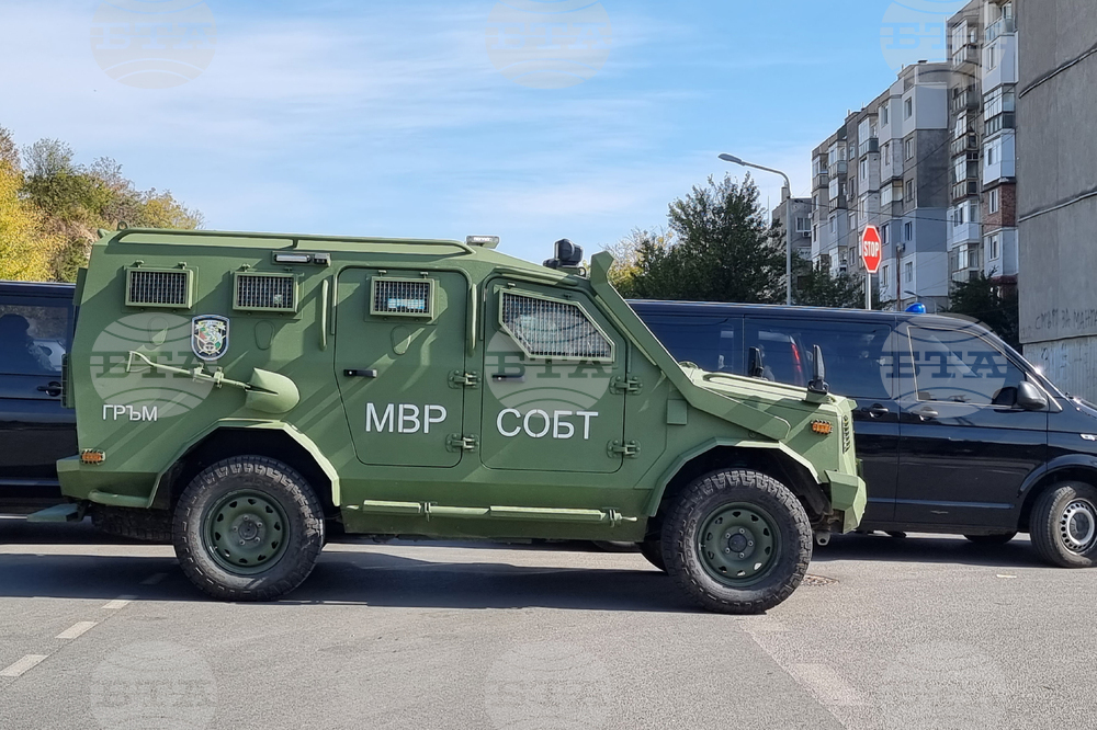 Казанлък - барикадирал се мъж - акция
