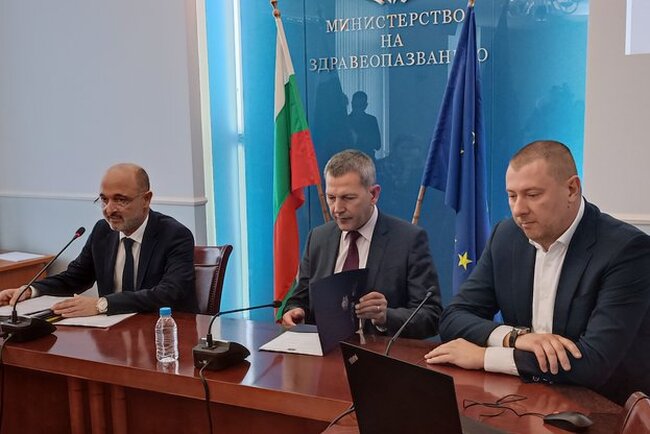Новата система на свързаност между болниците и спешна помощ стартира следващата седмица