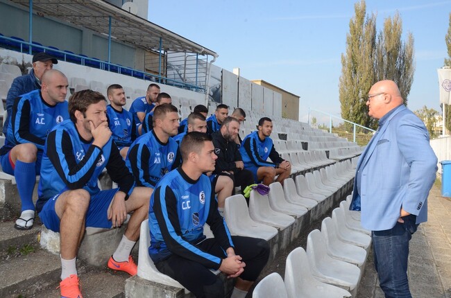 Кметът на Видин се срещна с футболистите на „Бдин-1923“