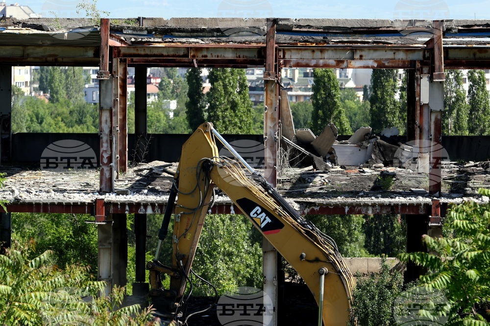 Национална детска болница - терен - разчистване