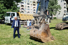 Кърджали - многофункционална спортна площадка - първа копка