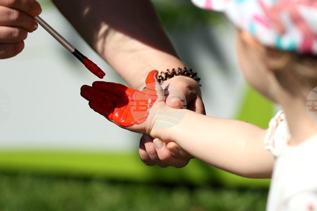 Община Бургас кани деца на възраст между 13 и 16 години да кандидатстват за Съвета на децата към Държавната агенция за закрила на детето