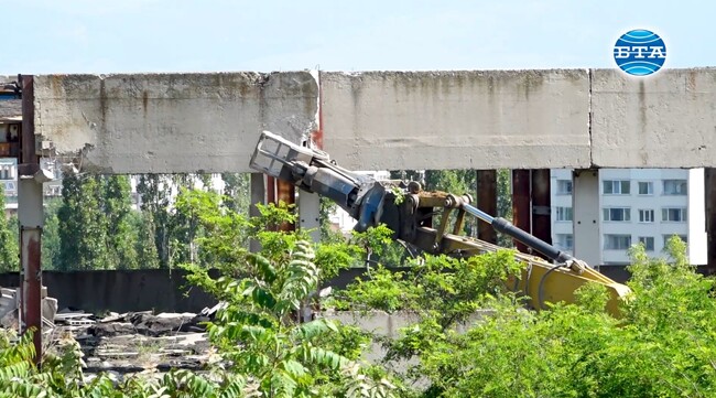 Започна разчистването на терена за изграждането на Националната детска болница