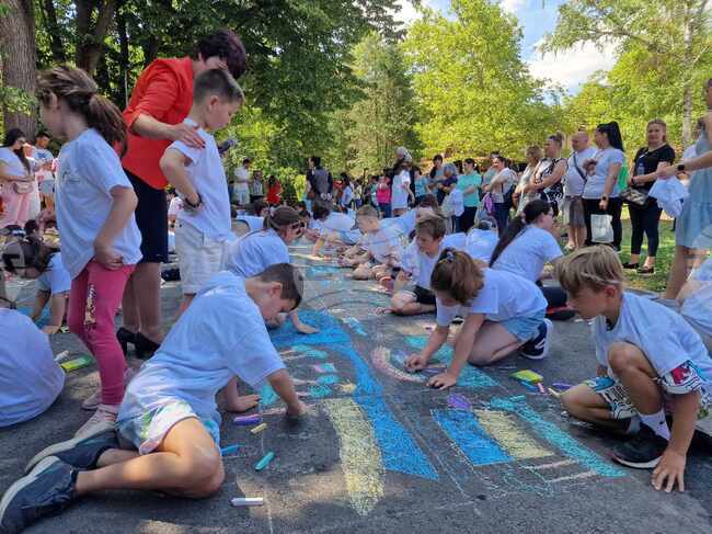 Разград - рисунка на асфалт - празник