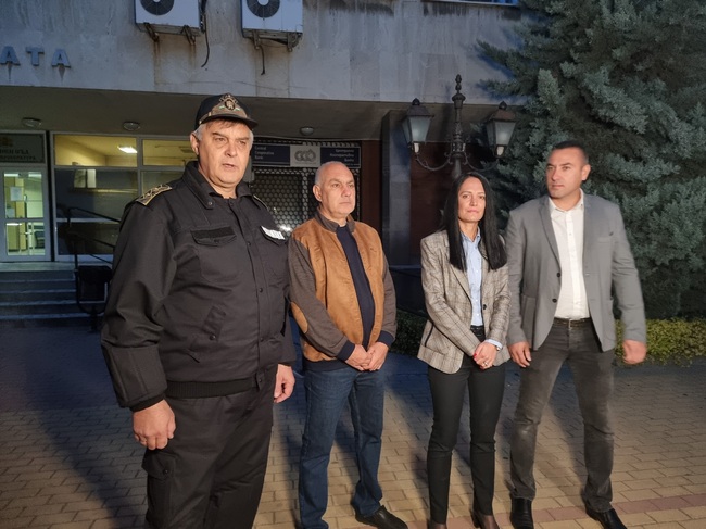 Мъжът, изведен от дома си в Казанлък от специализирани екипи, е подпалвач на заведението, горяло вчера сутринта