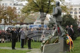 Румен Радев - Паметник на летеца - почит