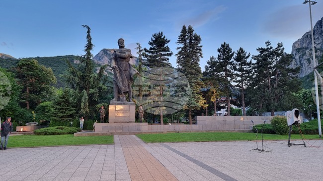 Министърът на образованието Сергей Игнатов ще се включи в инициативите за отбелязването на 150 години от Априлското въстание във Враца