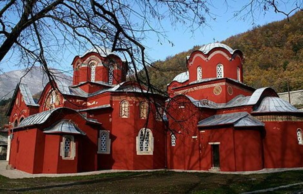 Сръбският патриарх Порфирий бе интронизиран в Патриаршията в Печ