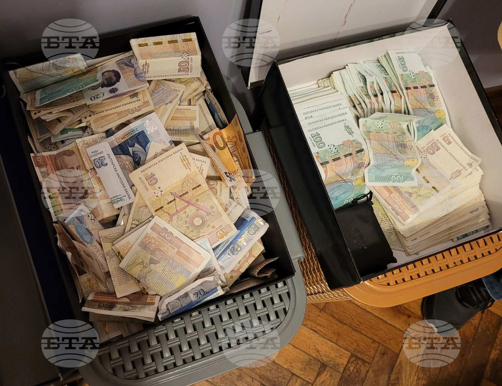 Двама души за задържани при специализирана операция на полицията срещу разпространението на наркотици във Варна