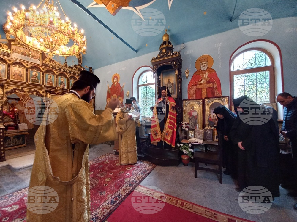 Владайският манастир "Св. Петка" тържествено отпразнува храмовия си празник