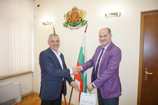 Областният управител на област Хасково инж. Минко Ангелов и заместник областният управител на област Хасково Мартин Узунов се срещнаха с бизнес делегация, представлявана от Камал Хюсеин и д-р Мохамaд Наджар