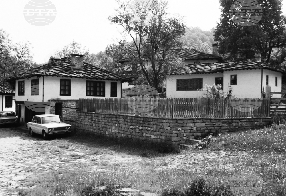 Архитектурно-исторически резерват „Боженци“