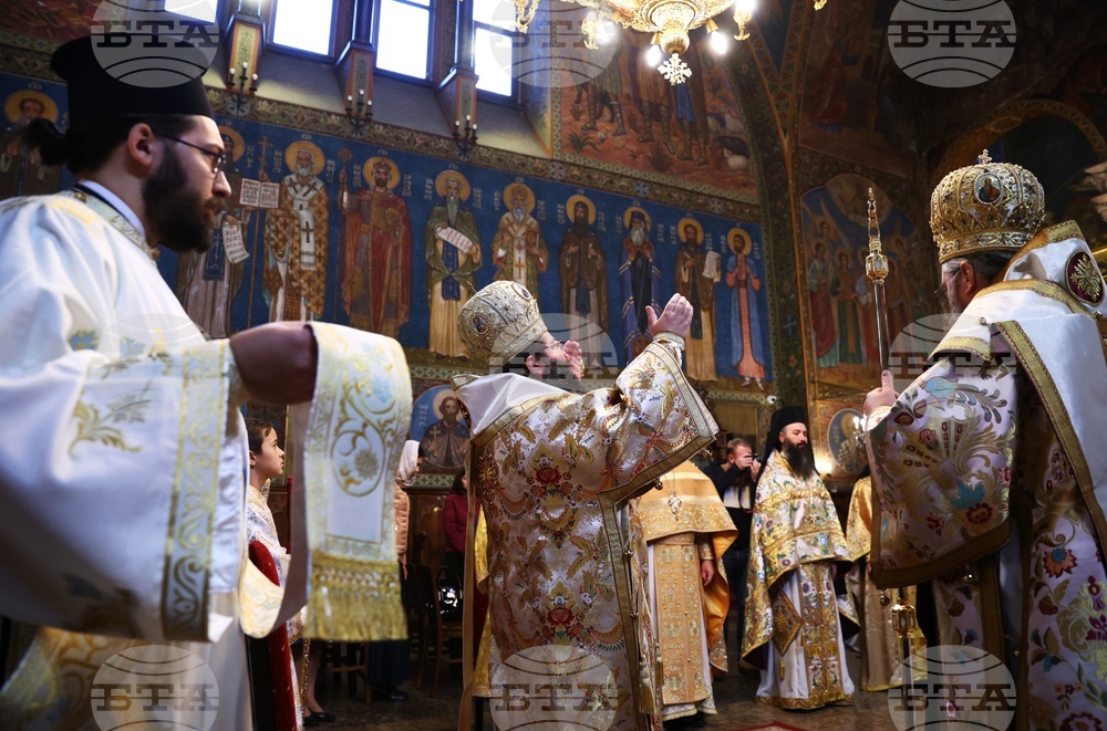 Храм "Света Неделя" - съборна архиерейска Света литургия - патриарх Неофит - годишнина