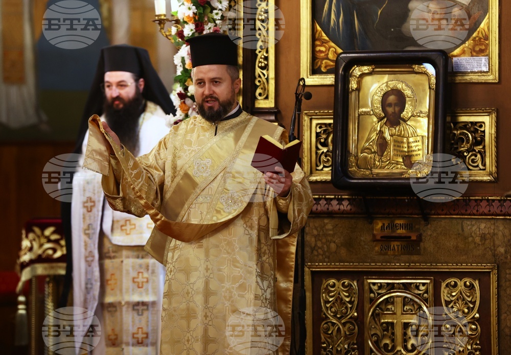 Храм "Света Неделя" - съборна архиерейска Света литургия - патриарх Неофит - годишнина