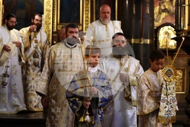 Храм "Света Неделя" - съборна архиерейска Света литургия - патриарх Неофит - годишнина