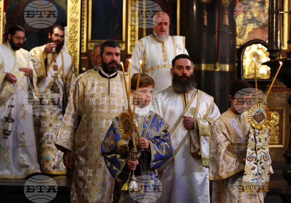 Храм "Света Неделя" - съборна архиерейска Света литургия - патриарх Неофит - годишнина