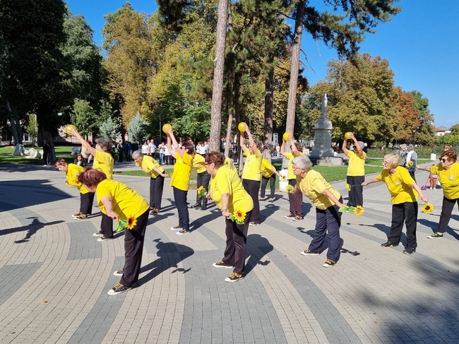 В Плевен се проведе празник на спорта, здравето и дълголетието за хората от третата възраст