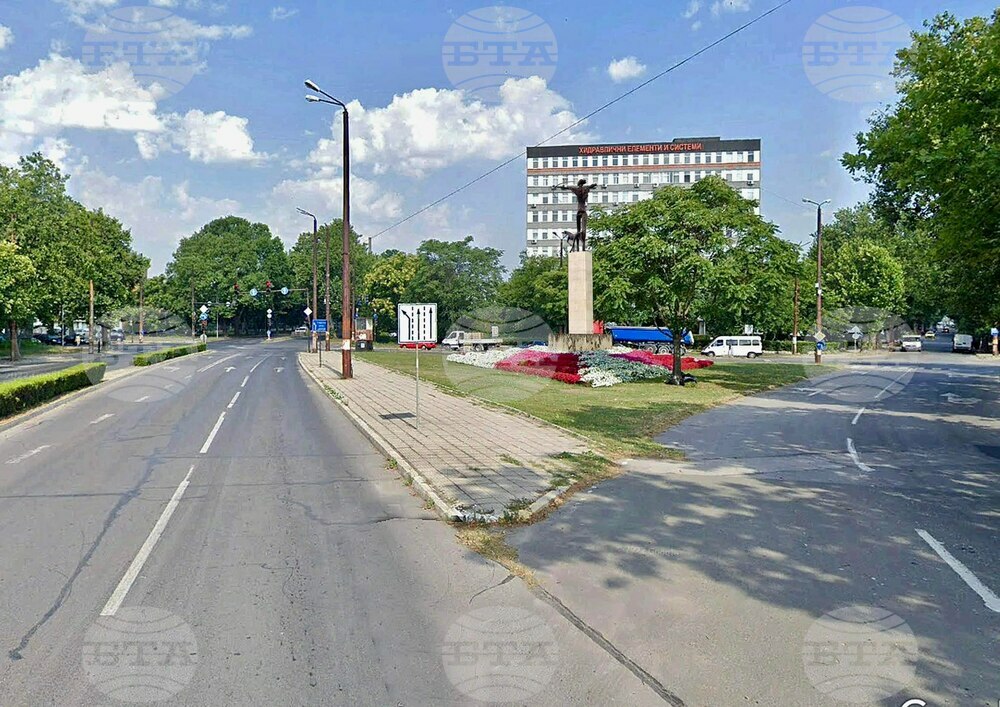 Преместват две емблематични за Ямбол скулптури на нови места