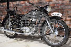 Село Капатово - ретро автомобили - музей