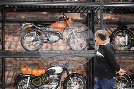 Село Капатово - ретро автомобили - музей