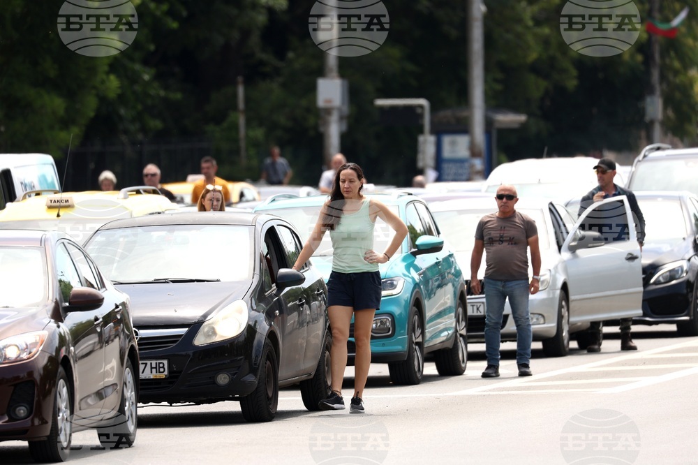 2 юни - сирени - почит