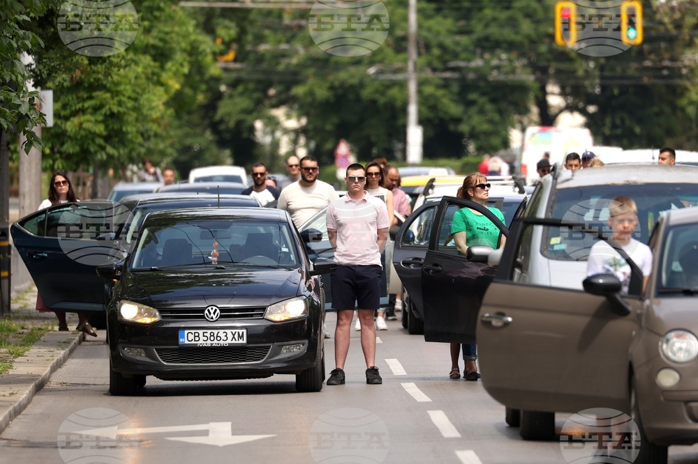 2 юни - сирени - почит