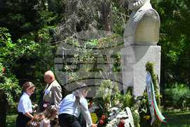 Разград - Ден на Ботев - почит