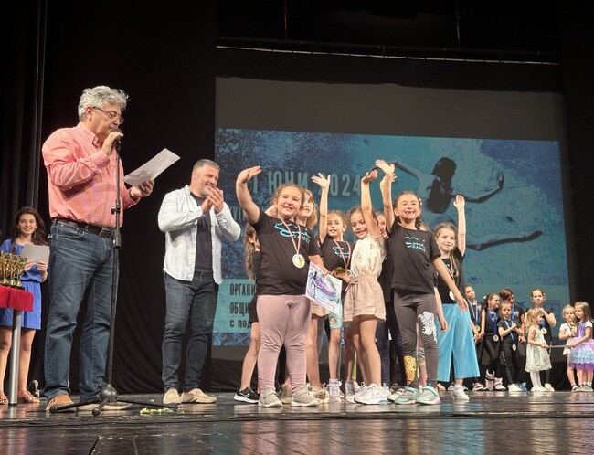 Община Русе: Близо 750 деца показаха изящни танци на Международния фестивал „Танцуваща река“