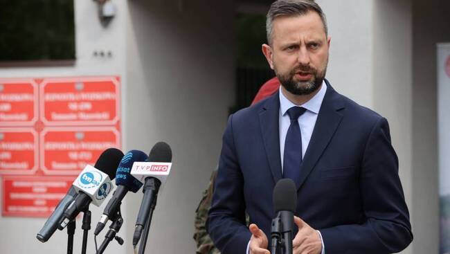 ПАП: Полската армия ще се сдобие с хиляди безпилотни самолети, казва министърът на отбраната