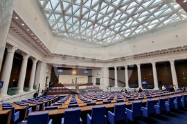 Народното събрание не събра кворум от първия опит за начало на извънредното заседание