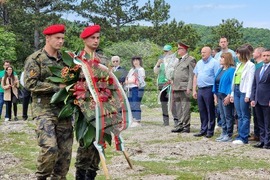 Връх Околчица - поклонение