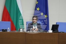 Народното събрание не събра кворум от първия опит за начало на извънредното заседание